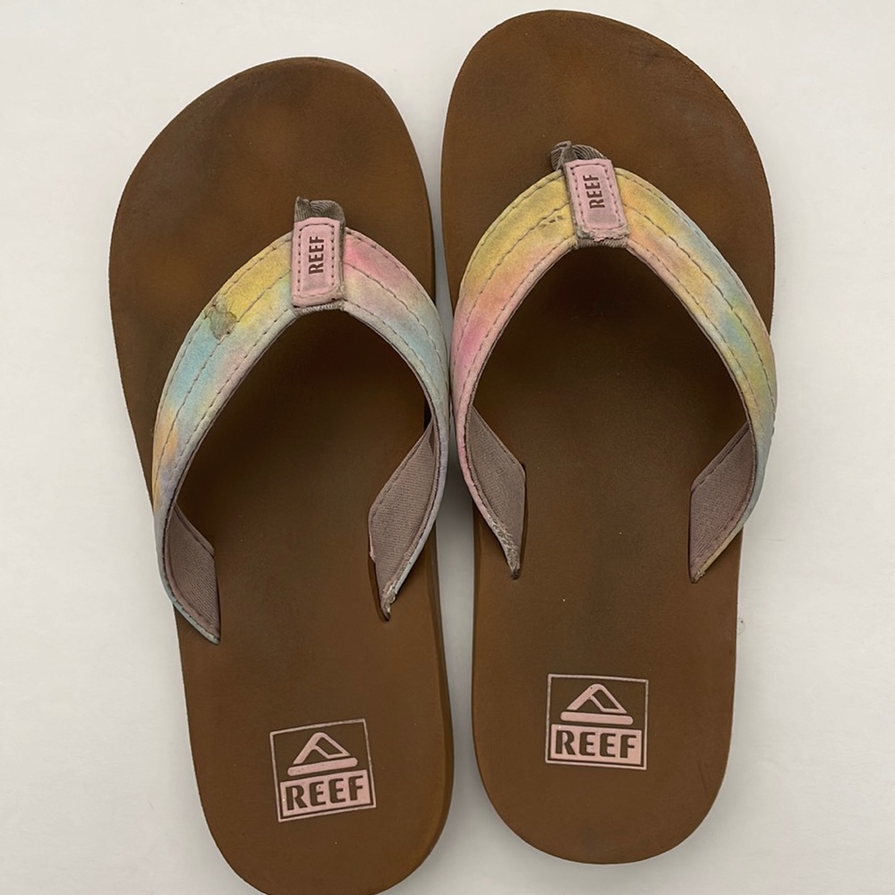 Girls reef flip flops